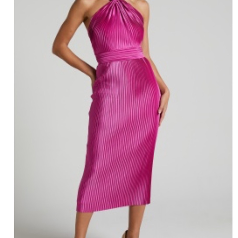 Showpo. MARLETTE MIDI DRESS - PLEATED OPEN BACK HALTER DRESS IN GRAPE